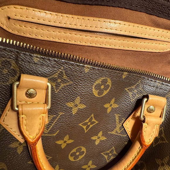 Authentic Louis Vuitton Speedy30 vintage bag like new inside pocket. - Picture 12 of 12
